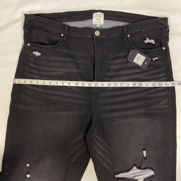 Serra Retreat NWT black distressed cropped jeans. Size 26W women’s comfort jean - Picture 11 of 16